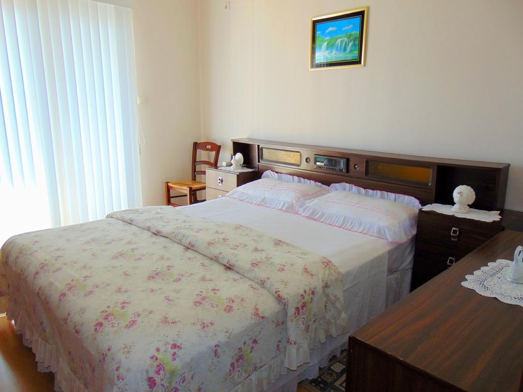 Pansion Kardum Bed & Breakfast Bibinje Bilik gambar